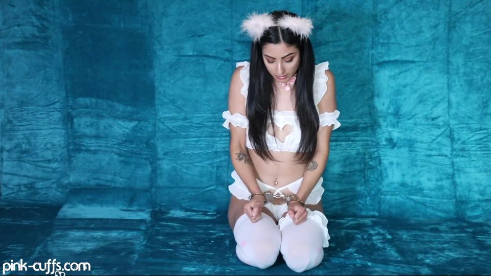 free porn clip 44 giantess crush fetish Isabella Lynx Handcuffed Kitty!, bondage on femdom porn