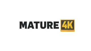 Mature4k wrong turn right sy.