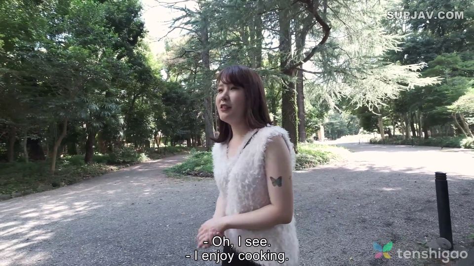 FC2PPV 4644496 【無修正】かわいいリリコちゃんが「あ、いく」と人生初めてイきました！