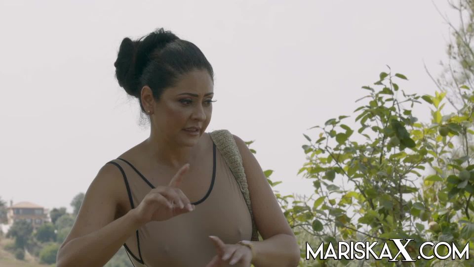 Mariska - Outdoor Threesome In The Backyard - MariskaX (FullHD 2024) New Porn