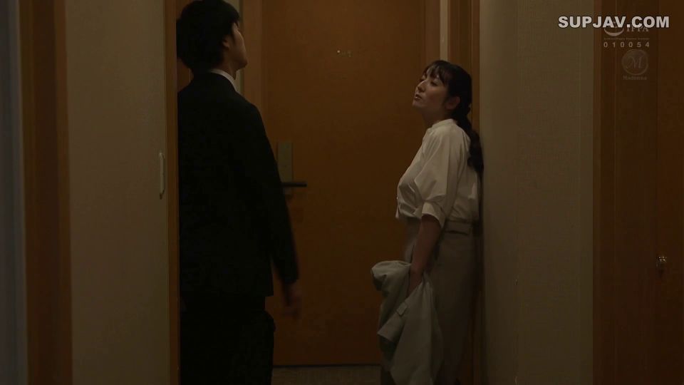 Reducing Mosaic JUR-252 彼女へのプロポーズ前夜、「明日からはW不倫になっちゃうね…」と妖艶に笑う幼馴染と中出しセックスに溺れた僕。 小花のん