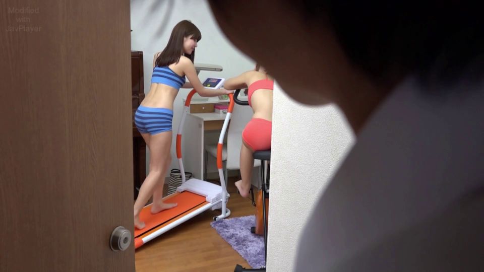 SW-396 【モザイク破壊版】友達ん家に遊びに行ったら、お姉さん達が大人のカラダをチラ見せして僕を誘惑◆チ●コ硬くしてるのを見抜かれて友達の寝てる横でヤラレた！