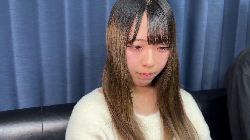 FC2PPV 4642364 【素人19歳♡顔出し】可愛い♡エナちゃんを事務所と洗面台の前でハメ！最後は勿論解らせ中出し！特典有り
