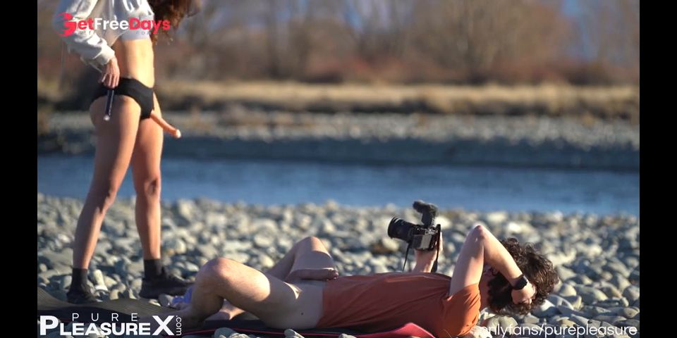 Wild Outdoor Pegging  Kates Domination in the Mountains of New Zealand