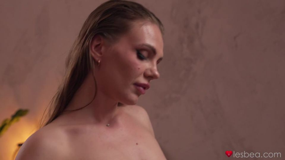 [GetFreeDays.com] Elina De Lion Jade Amor Scissoring In Stockings lesbian poop porn
