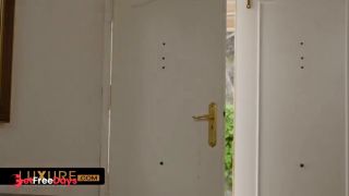 Ginebra Bellucci and Eve Sweets Sex Vacation