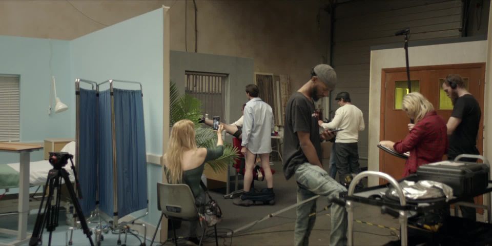 Hayley Squires, Timmika Ramsay, etc - Adult Material s01e01 (2020) HD 1080p - (Celebrity porn)