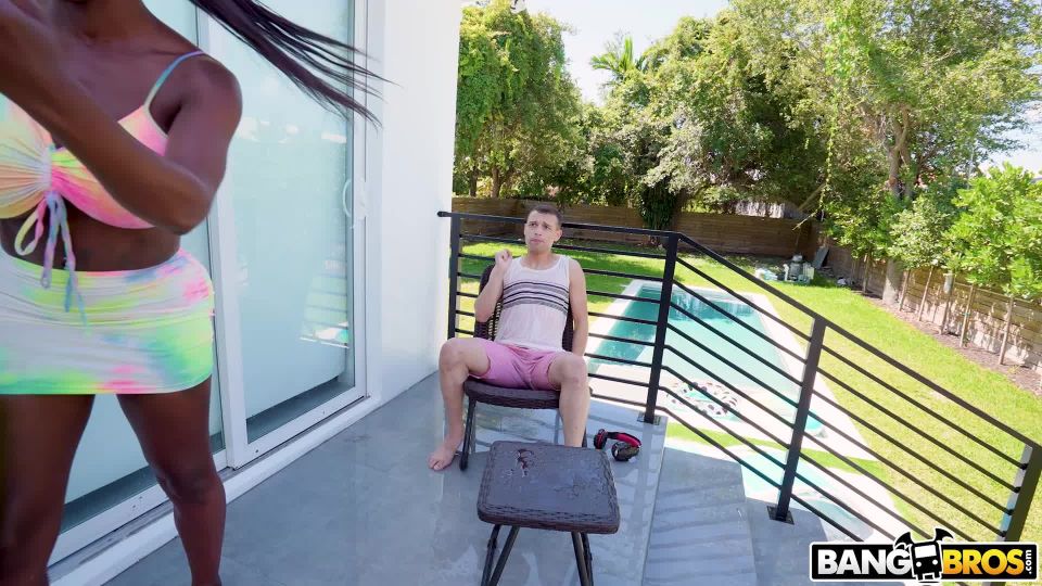 Ebony Mystique – Squirting Step Mom bigtits Ebony Mystique