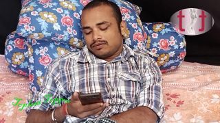 Sexy bhabhi ne pakar liya devarji ko handle marte huye.