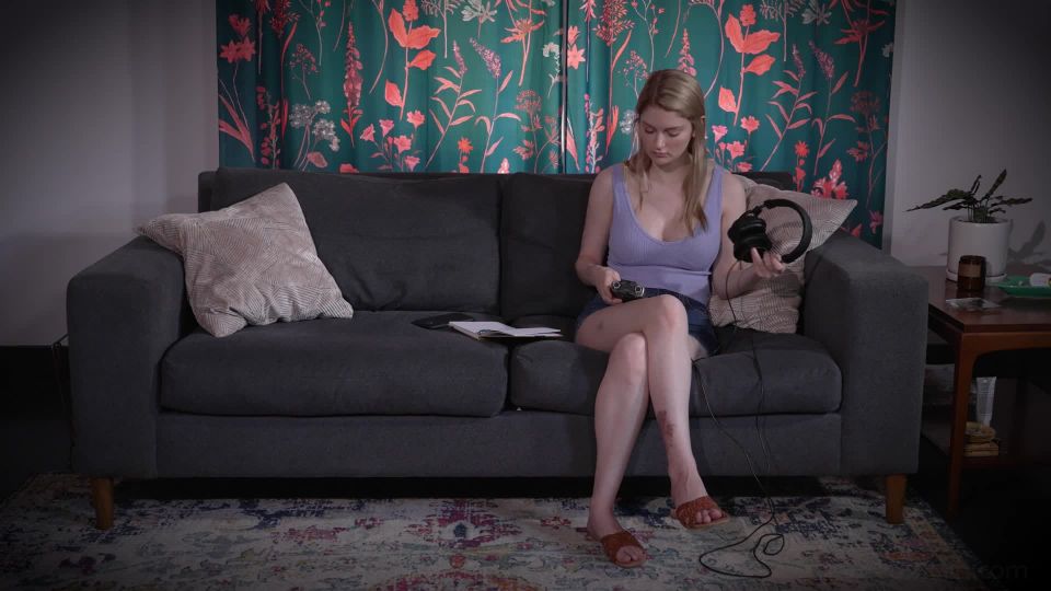 adult xxx clip 3 That Kinky Girl – Bunny & The Shy Ghost, shoe fetish porn on fetish porn 