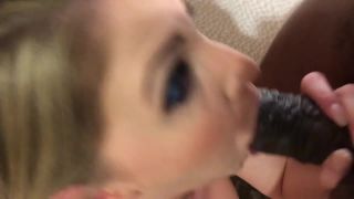 Amber Heart – Three Bulls taking one slut BigAss!