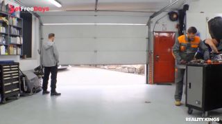 The Whole Workshop Crew Fucking This Slutty Babe - Lady Gang