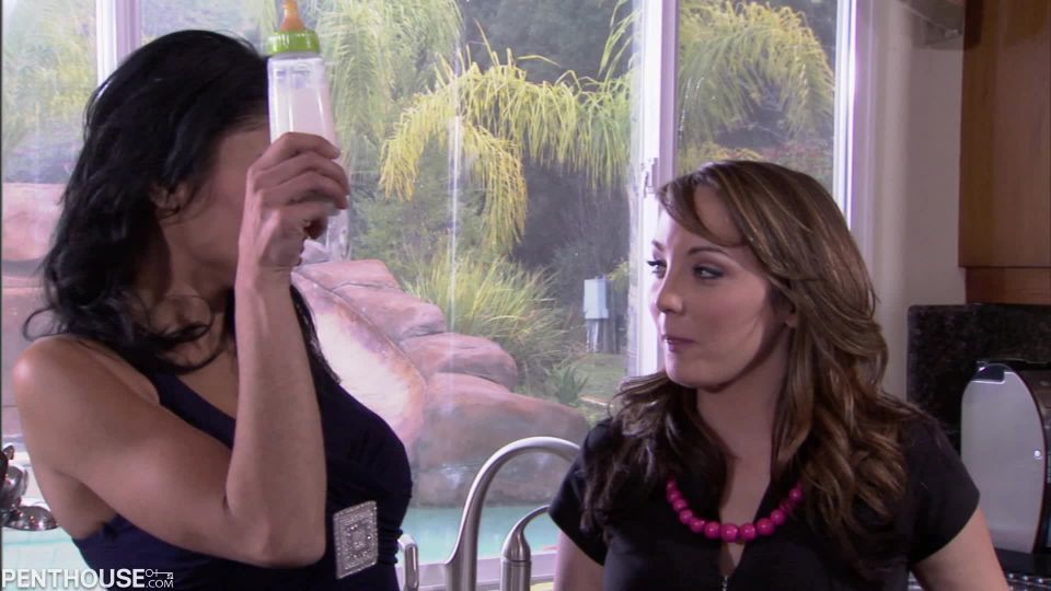 Charlie Laine, Persia Pele - My Mom'S Best Friend 5 - PenthouseGold (FullHD 2021)