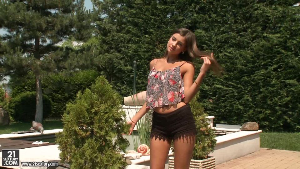 Video Sweet Summer: Maria Rya 720p HD