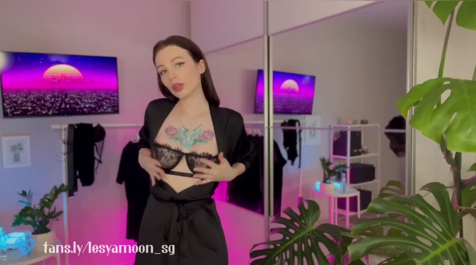 Pornhub, Lesya Moon: Slut With Juicy Ass Fucks Her Pussy 24 - 03 - 2023 - Babe