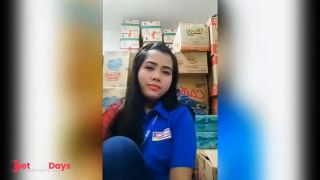 Karyawan Indomaret Live diGudang