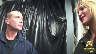 Viviane Cicarelli & Sara - A Garage Full Of... Download N...