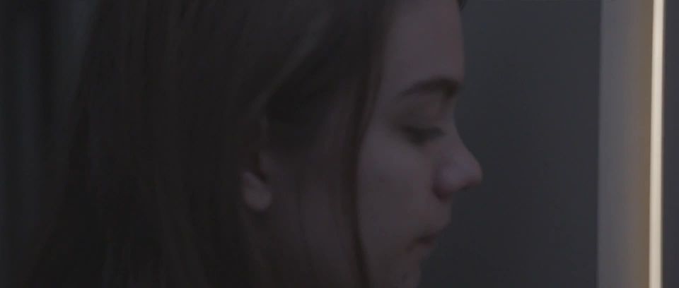 Keira LaHart, Valentina K. Alexeeva - Kan vi ikke bare ligge her (2020) HD 1080p - [Celebrity porn]