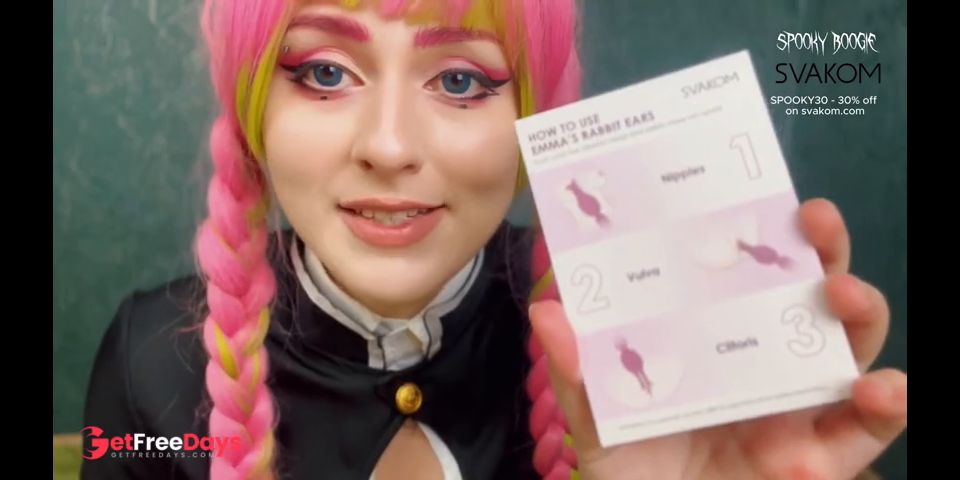 Kanroji Mitsuri is Masturbating Her Pink Pussy - Svakom Emma Neo 2 Review