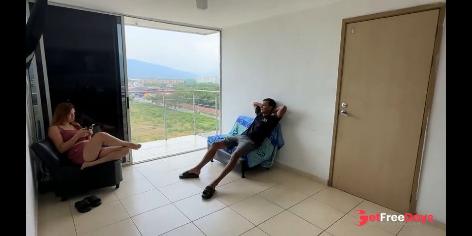 Rica recompensa por ir a visitar a mi padrastros, encuentro a mi pequea hermanastra en poca ropa.