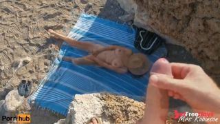 [GetFreeDays.com] Voyeur jerks off at the beach on masturbating Milf Adult Film October 2022