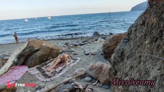 2 Flashing my pussy in front of a guy in public beach