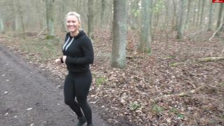 StellaBadAss - Im Wald gefickt statt gejoggt [FullHD 1080P] - stellabadass - pov big black cock anal big ass
