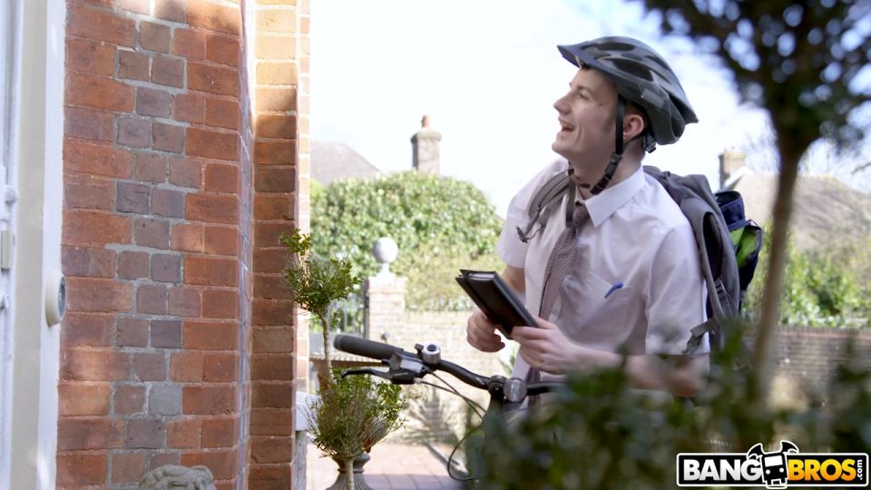 Video Rebecca Jane Smyth: Having Her Way With A Rookie 720p HD