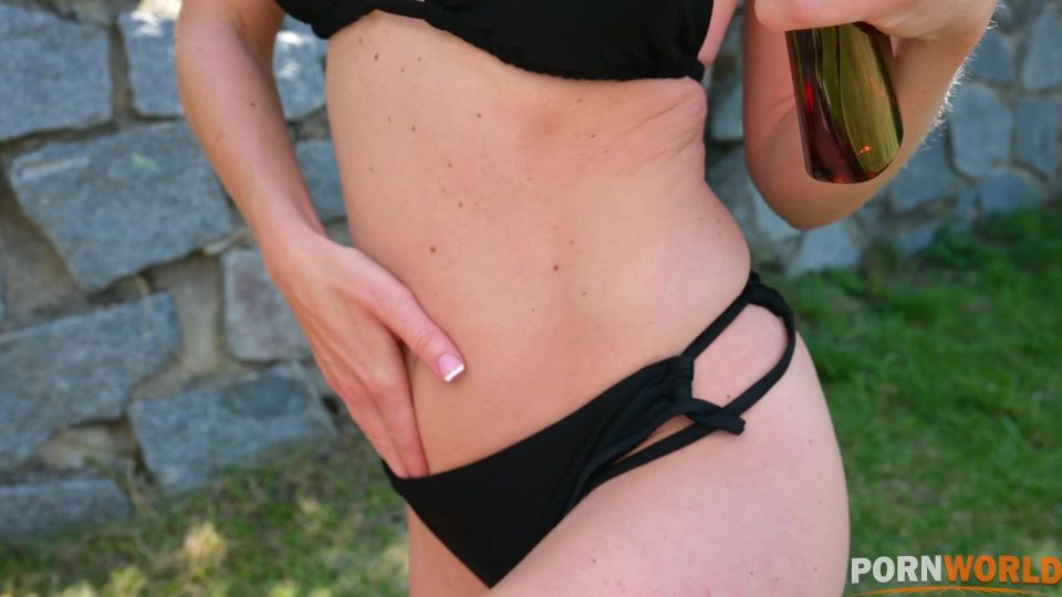 Vinna Reed aka Krystal Kaytlin Cristal Caitlin - Sunbathing Beauty Vinna Reed Gets DPD By BBC Gardeners GP2632 (10.04.2023) - Anal