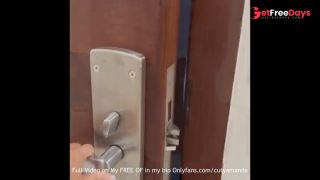 Young french babe give a good tips to the delivery guy