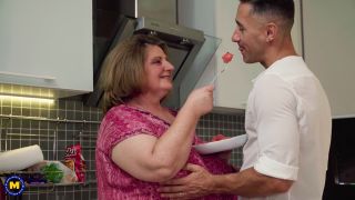 Mature.nl - Curvy Big Breasted Jana Loves Younger Muscled Men - Blowjob