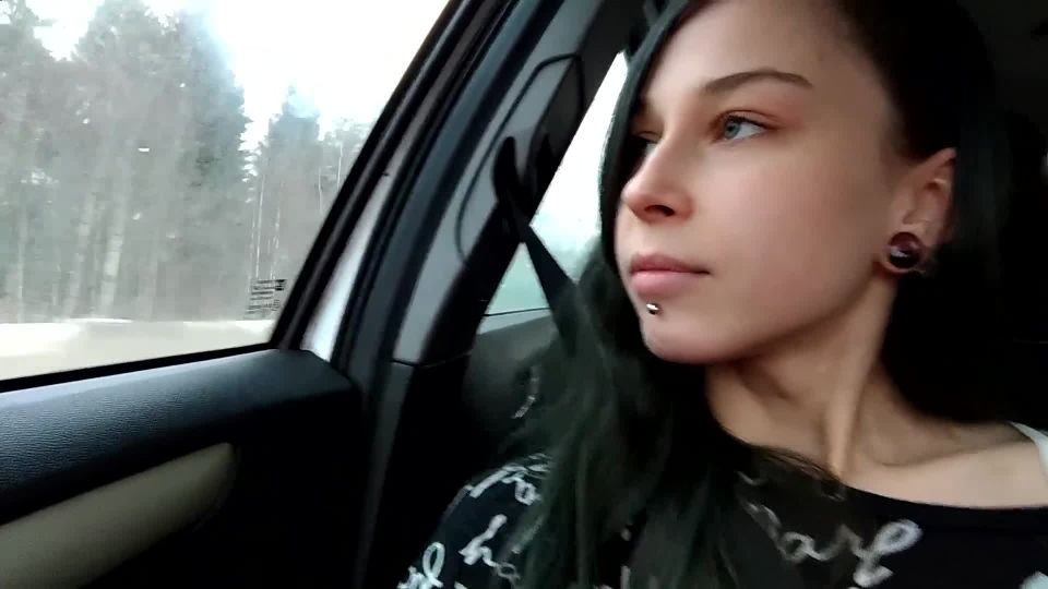 Laruna Mave Highway Head - Horny Cocksucker gives Blowjob in Car while Driving amateur Laruna Mave