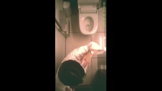  Women’s Toilet Travel No.02 Doki! I’m looking straight at the camera   5 people are shooting outside, voyeur on voyeur