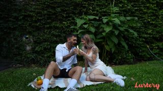E1725 Alex And Sammm A Very Pleasurable Picnic Full HD - Lustery - Alex