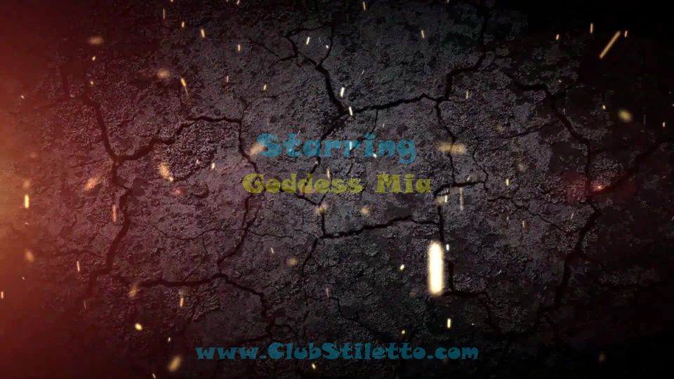 CLUB STILETTO FEMDOM: HE SHOWERED WITH ME - Wet woman