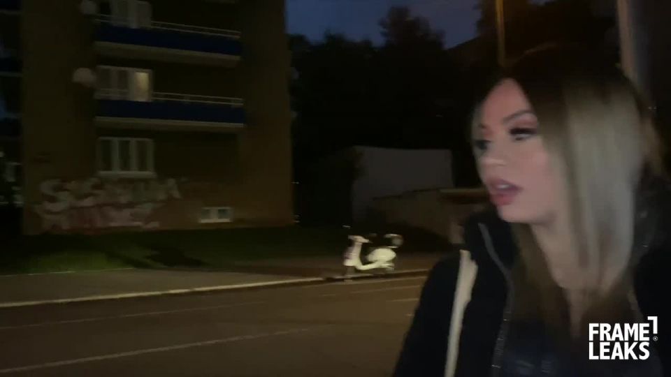Frame Leaks - Martina Smeraldi - HD porn videos
