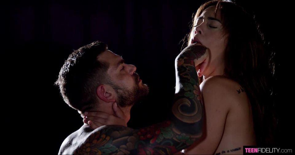 Ginebra Bellucci  Love in Shadows
