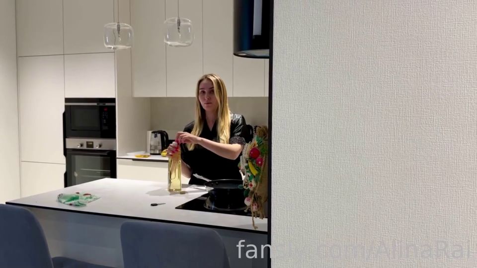 Cumshot Stepmom Alinarai Fucks Her Stepson Alinarai