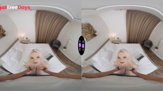 Gamer Slut Ambers Controller - Dick Instead of Joystick - TeenMegaWorld