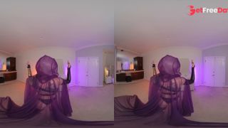 Kenzie Taylor as Soulcaliburs Ivy Valentine Summons Your Mighty Sword