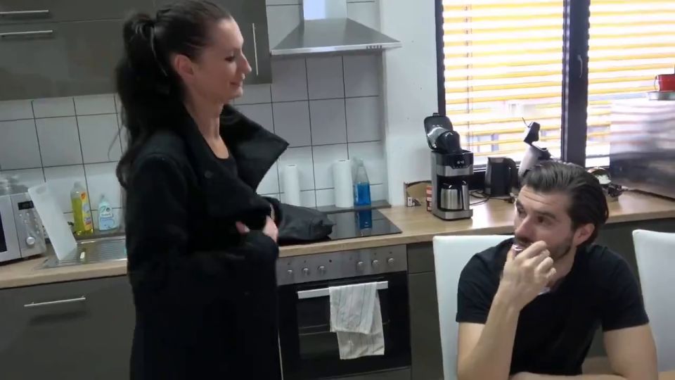 Nataly Deville - Wenn Papi wüsste 720P - Amateur