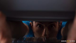 Hot Flasher Wants Porn Flicks And Dick - Samie Duchamp Vi...