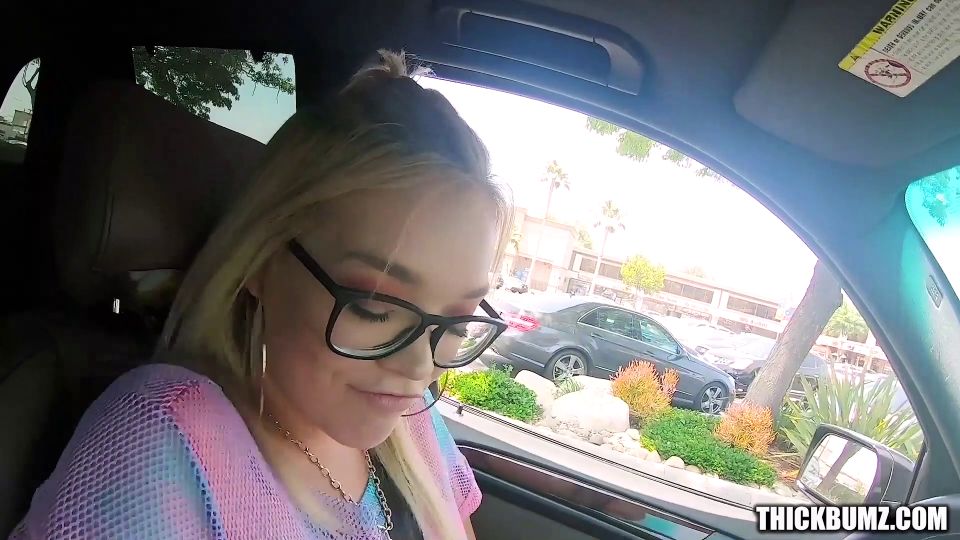 6253 Katie Kush Twerking Her Big Perfect Ass On Big Cock