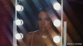 382 Luna's Private Dance Download New Porn Video Fast Mod...